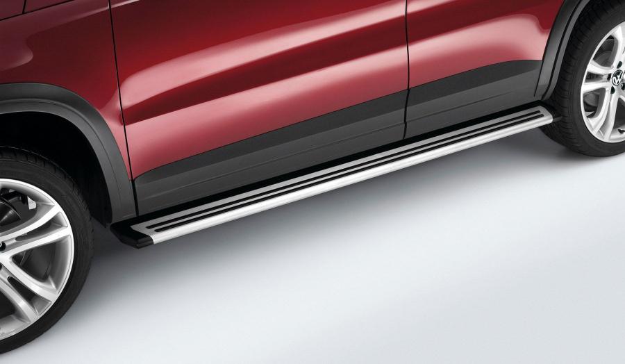  Volkswagen Tiguan Underride Guard Set 2009 года  (фото 4 из 6)